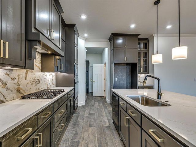 16001 Catalonia Place, Oklahoma City, OK 73170