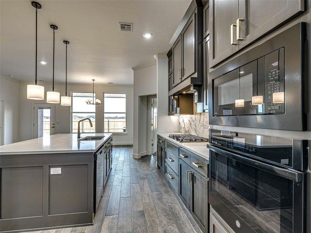 16001 Catalonia Place, Oklahoma City, OK 73170