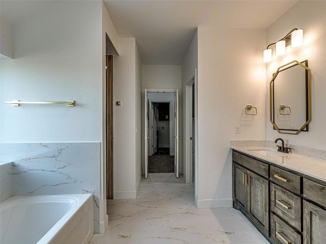 16001 Catalonia Place, Oklahoma City, OK 73170