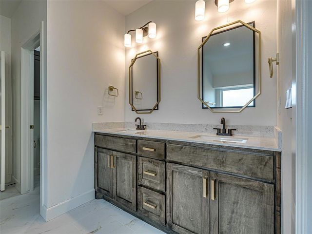 16001 Catalonia Place, Oklahoma City, OK 73170