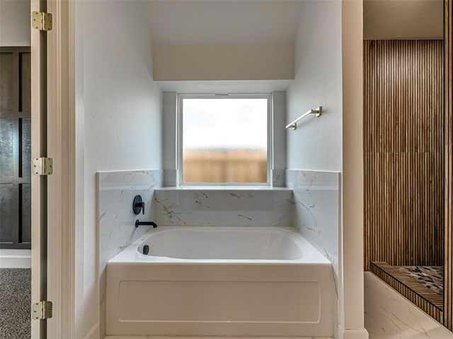 16001 Catalonia Place, Oklahoma City, OK 73170