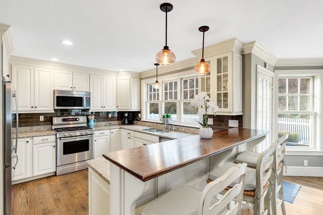 222 High Rd, Newbury, MA 01951