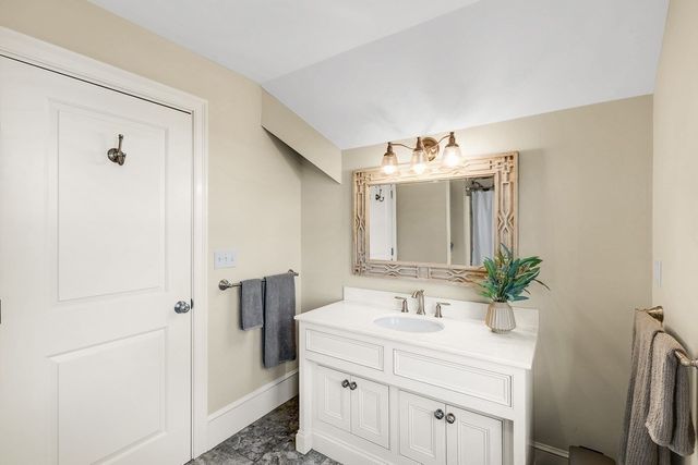 222 High Rd, Newbury, MA 01951