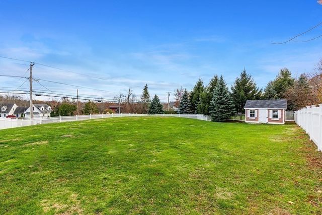 222 High Rd, Newbury, MA 01951