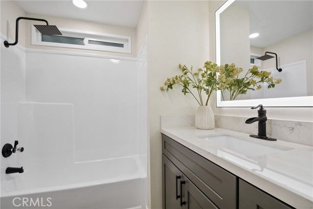 716 N Grand Avenue H3, Covina, CA 91724