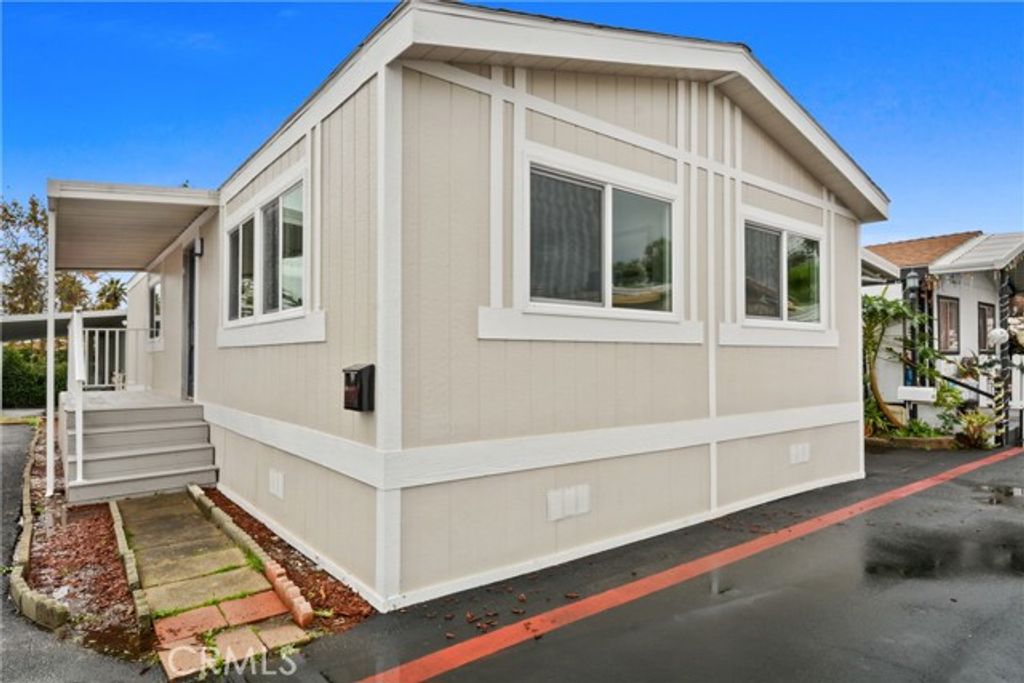 716 N Grand Avenue H3, Covina, CA 91724