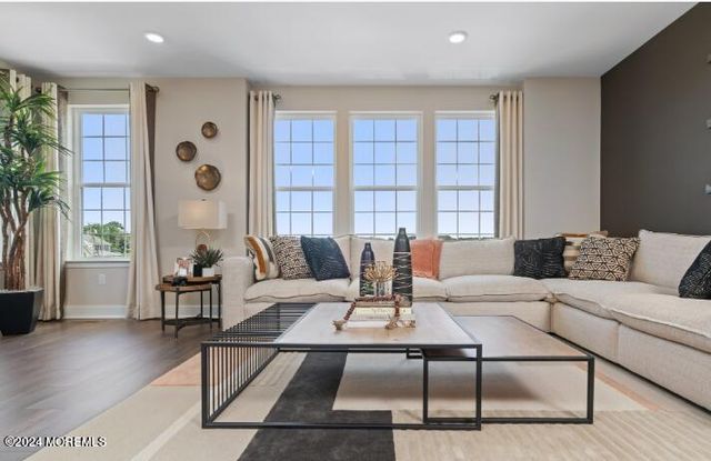 32 Primrose Court, Manalapan, NJ 07726