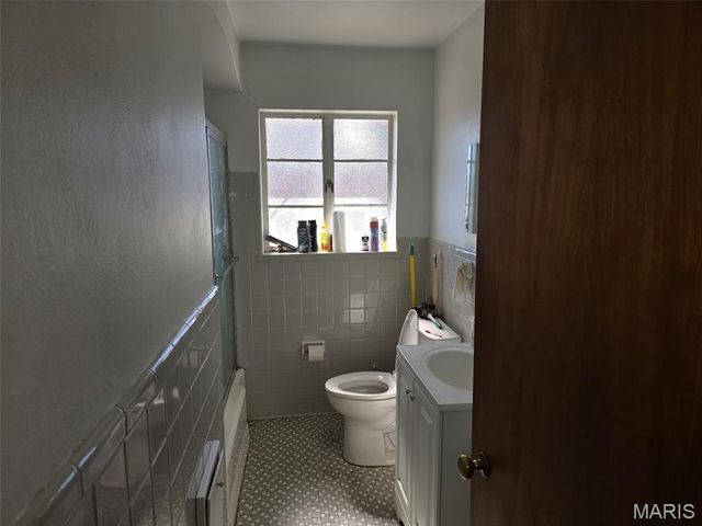 7126 Forest Hill Drive, St Louis, MO 63121