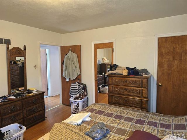 7126 Forest Hill Drive, St Louis, MO 63121