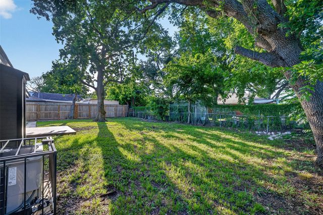 4310 Jorns Street, Houston, TX 77045
