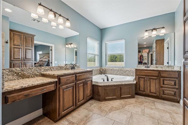 4 Raymond Road, Shawnee, OK 74801