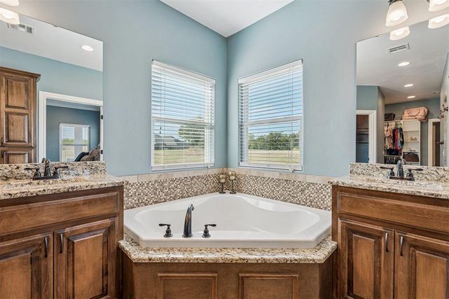 4 Raymond Road, Shawnee, OK 74801