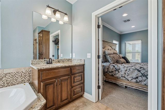 4 Raymond Road, Shawnee, OK 74801