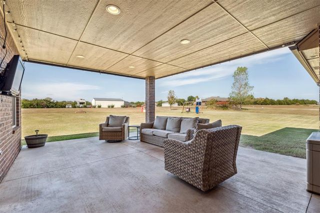 4 Raymond Road, Shawnee, OK 74801