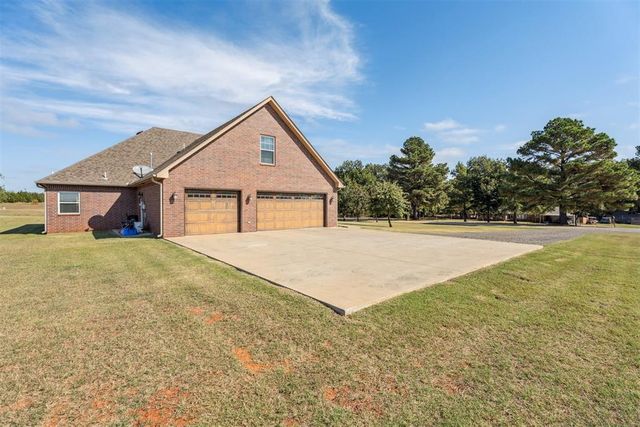 4 Raymond Road, Shawnee, OK 74801