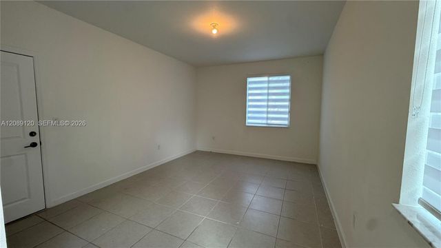 679 SE 13th St Circle, Homestead, FL 33034
