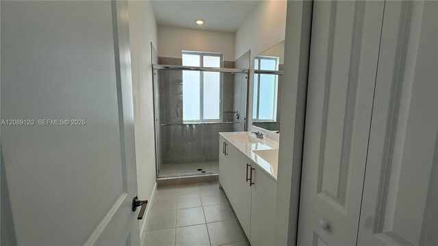 679 SE 13th St Circle, Homestead, FL 33034