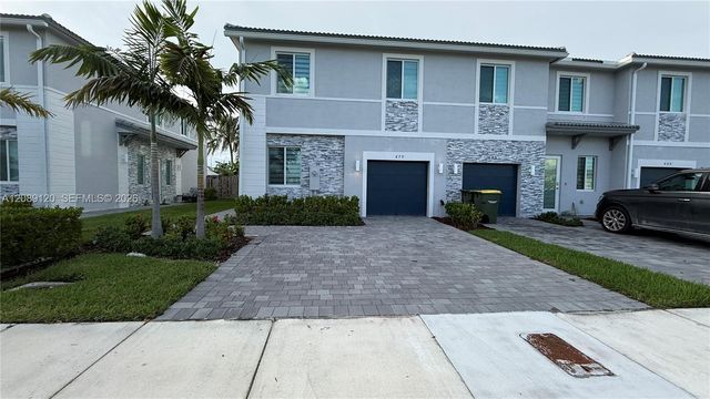 679 SE 13th St Circle, Homestead, FL 33034