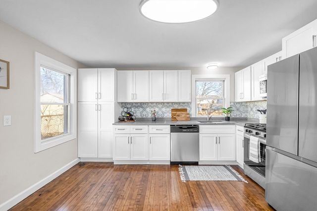 97 Parallel St, Springfield, MA 01104