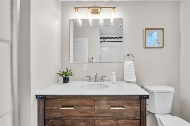 97 Parallel St, Springfield, MA 01104