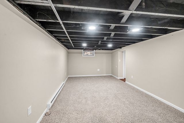 97 Parallel St, Springfield, MA 01104