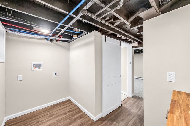 97 Parallel St, Springfield, MA 01104