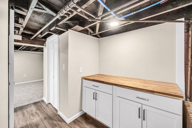 97 Parallel St, Springfield, MA 01104