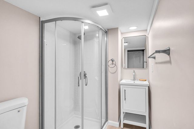 97 Parallel St, Springfield, MA 01104