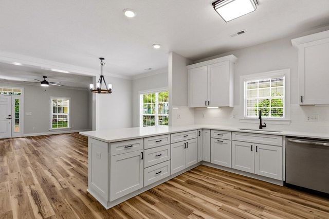 216 Greenwich Dr., Conway, SC 29526