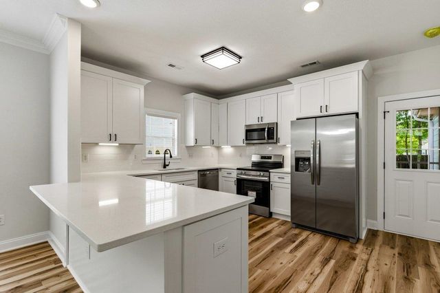 216 Greenwich Dr., Conway, SC 29526