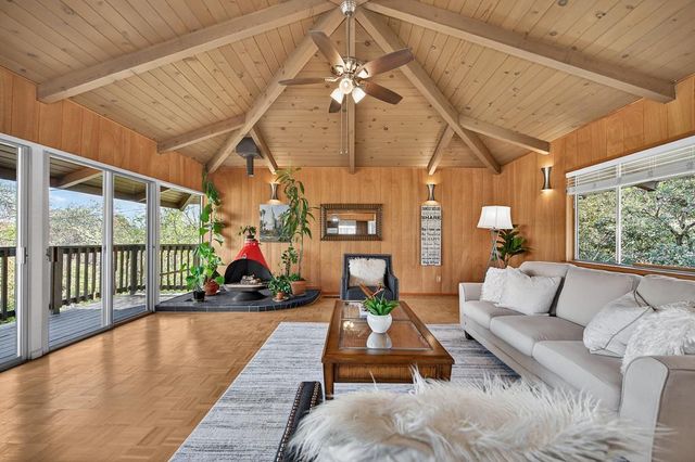 3060 Knollwood Dr, Cameron Park, CA 95682