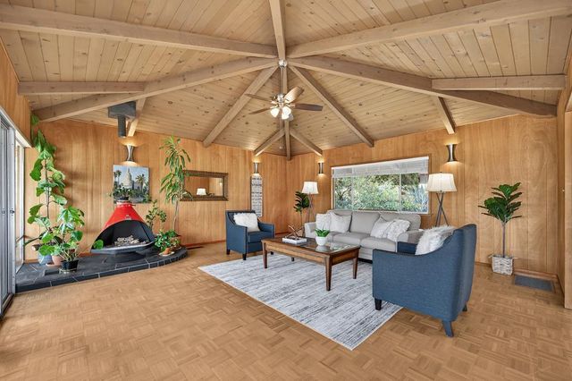 3060 Knollwood Dr, Cameron Park, CA 95682