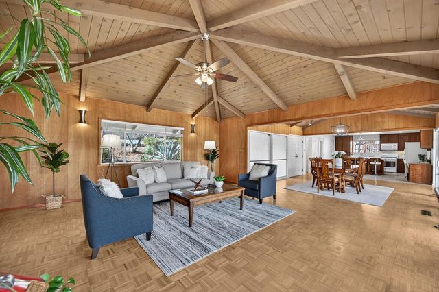 3060 Knollwood Dr, Cameron Park, CA 95682