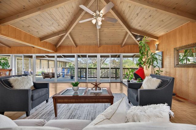 3060 Knollwood Dr, Cameron Park, CA 95682