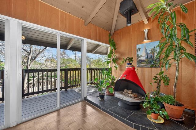 3060 Knollwood Dr, Cameron Park, CA 95682