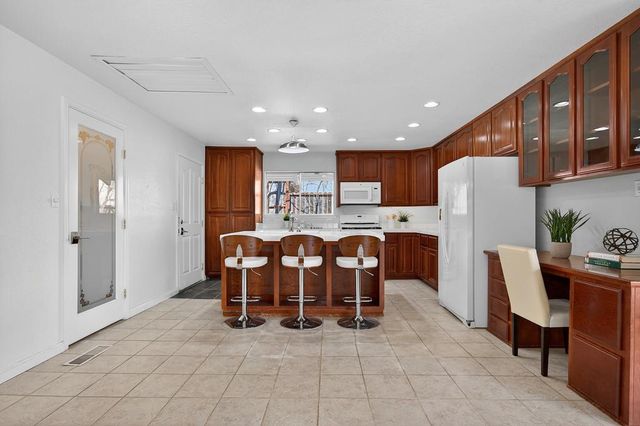 3060 Knollwood Dr, Cameron Park, CA 95682