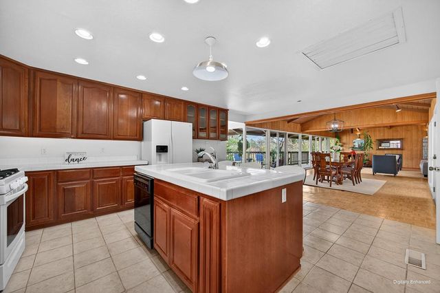 3060 Knollwood Dr, Cameron Park, CA 95682