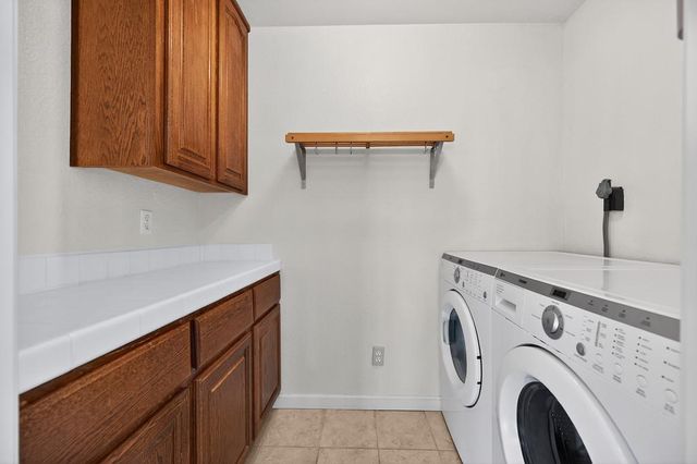 3060 Knollwood Dr, Cameron Park, CA 95682