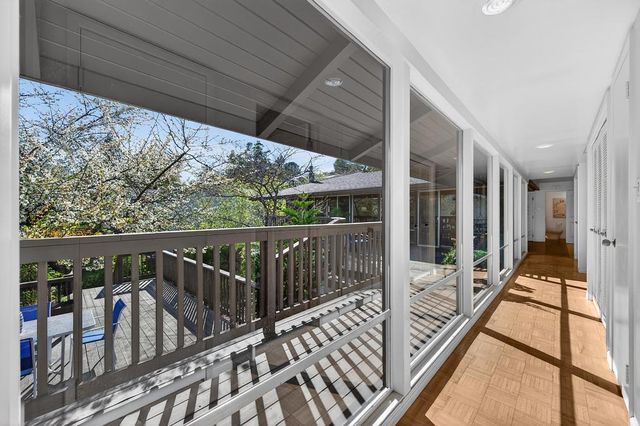 3060 Knollwood Dr, Cameron Park, CA 95682