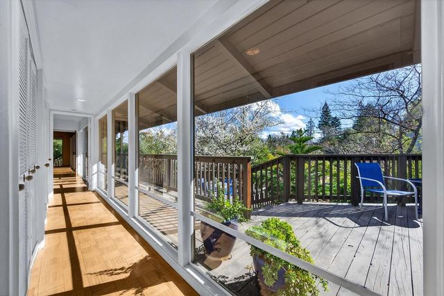 3060 Knollwood Dr, Cameron Park, CA 95682