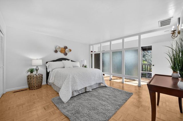 3060 Knollwood Dr, Cameron Park, CA 95682