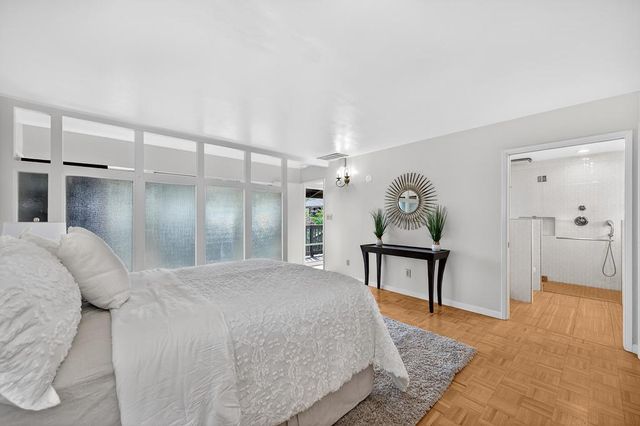 3060 Knollwood Dr, Cameron Park, CA 95682