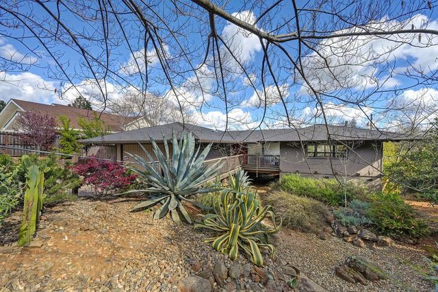 3060 Knollwood Dr, Cameron Park, CA 95682