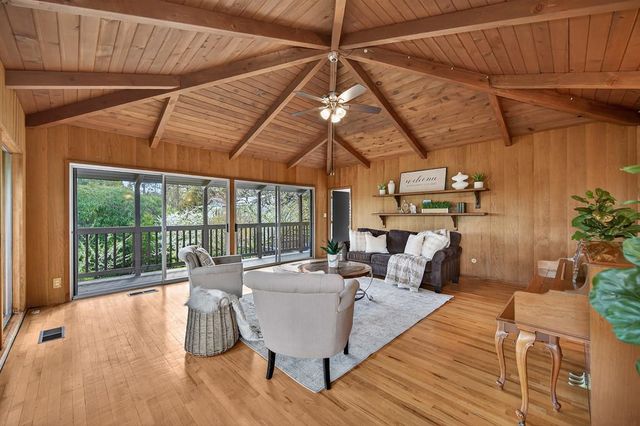 3060 Knollwood Dr, Cameron Park, CA 95682