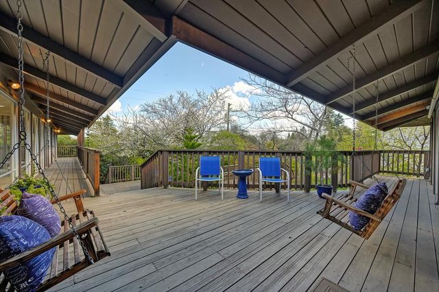 3060 Knollwood Dr, Cameron Park, CA 95682