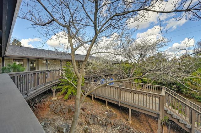 3060 Knollwood Dr, Cameron Park, CA 95682