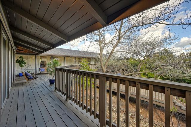 3060 Knollwood Dr, Cameron Park, CA 95682