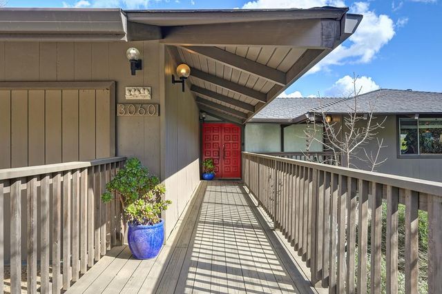 3060 Knollwood Dr, Cameron Park, CA 95682