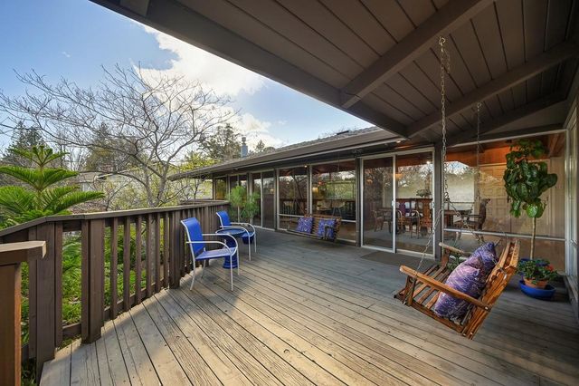 3060 Knollwood Dr, Cameron Park, CA 95682