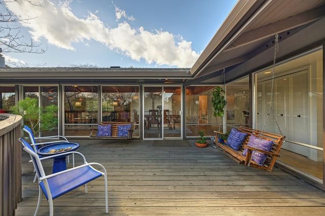 3060 Knollwood Dr, Cameron Park, CA 95682